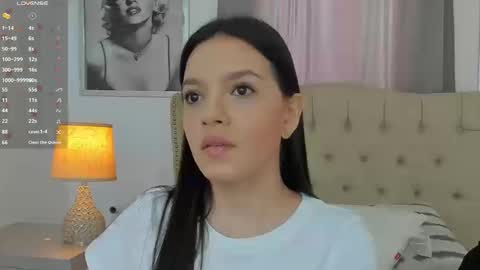 Snapshot of beautyari_ chatting on November 2025 12:38:02 PM Ariana Reyes online show from November 2025 12:38:02 PM