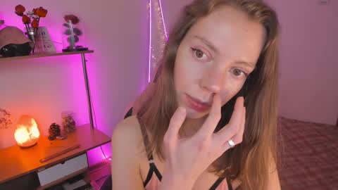Eliise online show from March 2025 02:19:02 PM