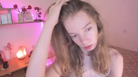 Eliise online show from September 2025 02:07:01 PM
