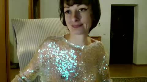 Raluca online show from January 2025 06:33:02 PM