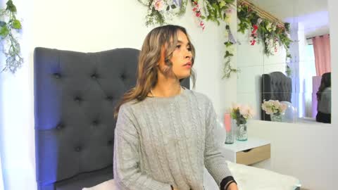 beccamilanni online show from December 2024 12:59:02 PM