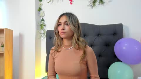 beccamilanni online show from December 2024 01:29:01 PM