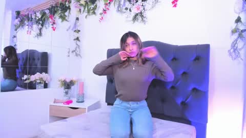 beccamilanni online show from February 2025 01:44:02 PM