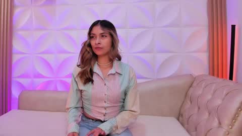 beccamilanni online show from March 2025 12:45:01 PM
