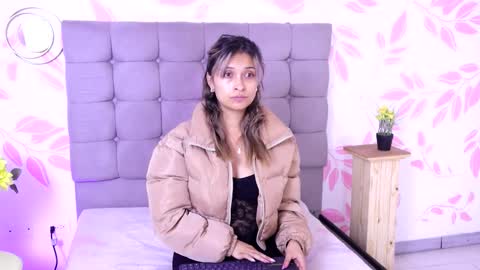 beccamilanni online show from November 2025 02:17:02 PM