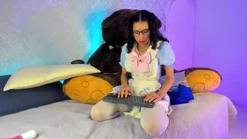 BeccaRed online show from November 2025 11:54:01 AM