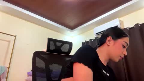 Snapshot of becinapia15 chatting on October 2025 06:00:01 AM becinapia15 online show from October 2025 06:00:01 AM