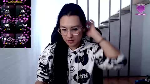 Snapshot of beckdymon chatting on October 2025 08:37:02 PM Daniela online show from October 2025 08:37:02 PM