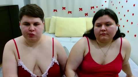 Snapshot of beckyandellen chatting on October 2025 07:13:02 PM BeckyAndEllen online show from October 2025 07:13:02 PM