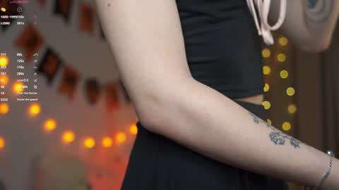 Melissa online show from November 2025 02:05:02 PM