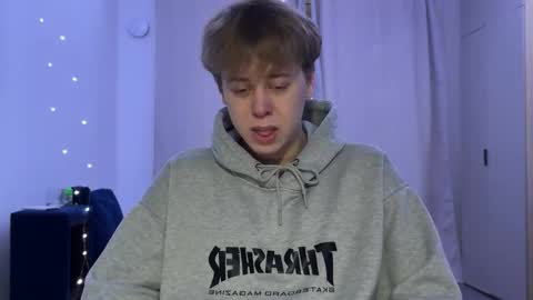 Snapshot of beeb0y chatting on November 2025 01:21:02 PM beeb0y online show from November 2025 01:21:02 PM