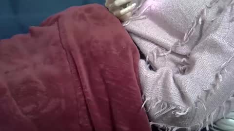 Snapshot of beebaby_xx chatting on December 2025 01:54:01 AM beebaby_xx online show from December 2025 01:54:01 AM