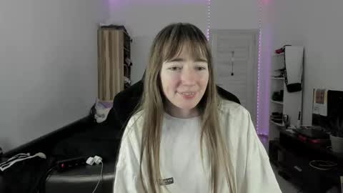 Lisa online show from September 2025 03:50:02 PM