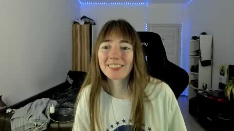 Lisa online show from October 2025 06:23:01 PM