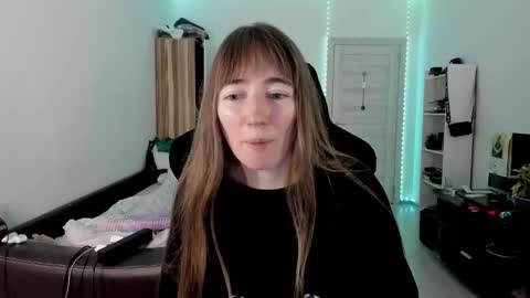 Lisa online show from November 2025 02:41:01 PM