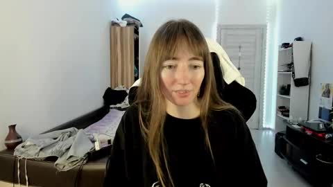 Lisa online show from November 2025 02:17:02 PM