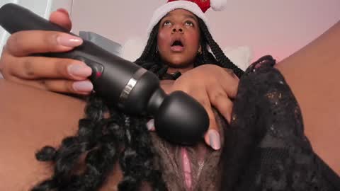 Snapshot of belkis_mills chatting on December 2024 08:25:02 PM Belkis online show from December 2024 08:25:02 PM
