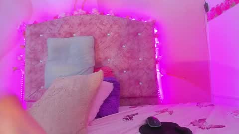 Melanie  online show from December 2024 11:02:02 PM