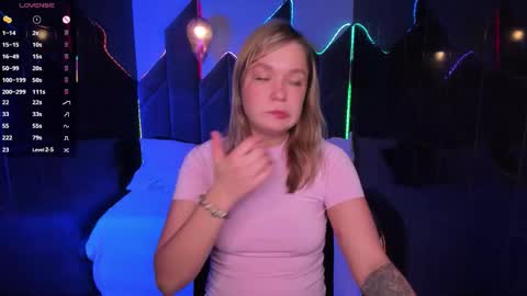 Bella online show from October 2025 05:32:01 AM