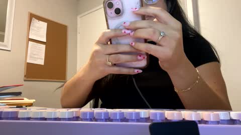 Snapshot of bella_dulce chatting on February 2025 07:48:02 PM bella_dulce online show from February 2025 07:48:02 PM