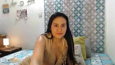 bella_florx online show from November 2025 09:48:02 PM