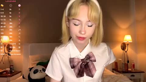 Snapshot of bella_gasp chatting on September 2025 09:20:01 AM Jane online show from September 2025 09:20:01 AM