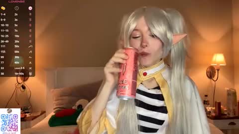 Snapshot of bella_gasp chatting on October 2025 05:22:01 PM Jane online show from October 2025 05:22:01 PM