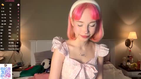 Snapshot of bella_gasp chatting on October 2025 06:19:01 PM Jane online show from October 2025 06:19:01 PM