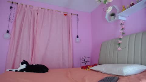Snapshot of bella_gentle chatting on December 2024 10:58:02 AM bella_gentle online show from December 2024 10:58:02 AM