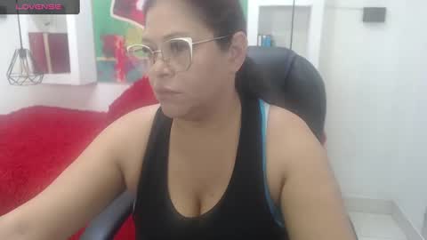 lady online show from October 2025 11:39:01 AM