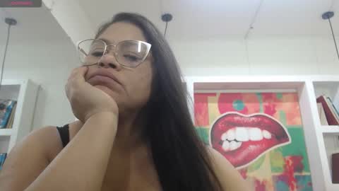 lady online show from November 2025 07:35:01 PM