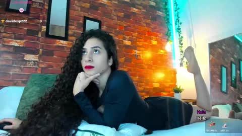 Bella Ponce  online show from December 2024 06:37:02 PM