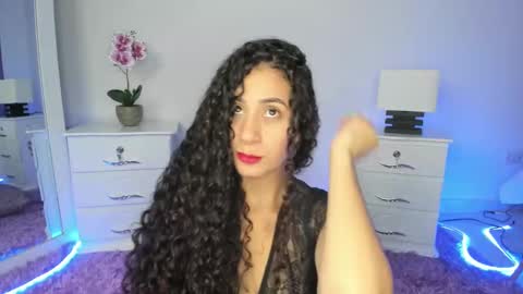 Bella Ponce  online show from January 2025 02:12:02 AM