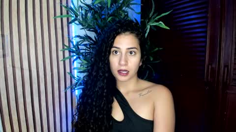 Bella Ponce  online show from September 2025 03:15:02 PM