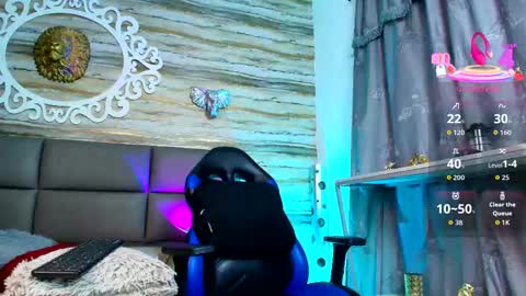     online show from October 2025 04:53:02 AM