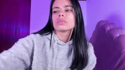 Snapshot of bella_sun_ chatting on October 2025 05:15:01 AM Valeria Model Independent online show from October 2025 05:15:01 AM