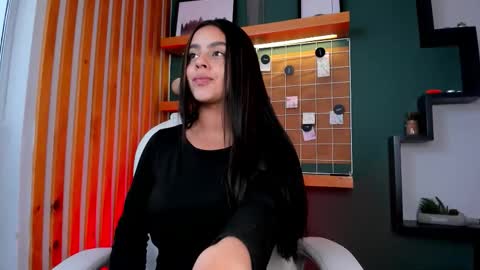 BELLA online show from October 2025 08:42:02 PM