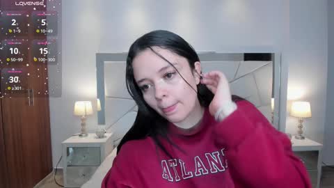  Bella Hadid  online show from December 2024 11:28:01 AM