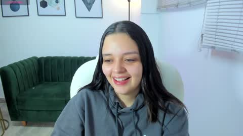 Bella Hadid  online show from December 2024 11:52:02 AM