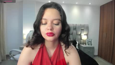  Bella Hadid  online show from February 2025 11:34:02 AM