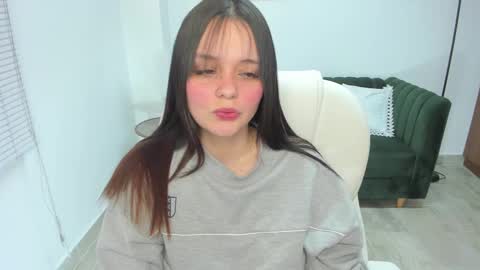  Bella Hadid  online show from February 2025 02:31:02 PM
