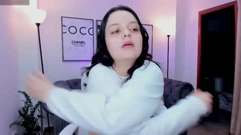  Bella Hadid  online show from February 2025 11:08:02 AM