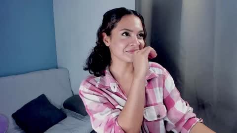 Snapshot of bellabeth_ chatting on December 2024 07:18:02 AM Betsy online show from December 2024 07:18:02 AM