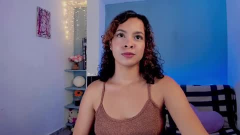 Snapshot of bellabeth_ chatting on January 2025 04:57:02 AM Betsy online show from January 2025 04:57:02 AM