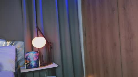 Snapshot of bellabeth_ chatting on November 2025 06:27:01 AM Betsy online show from November 2025 06:27:01 AM