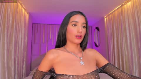  Bella C  online show from January 2025 03:40:02 PM