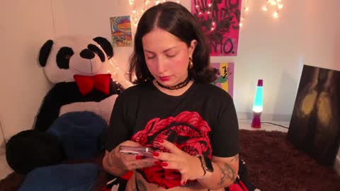 Bella online show from December 2024 09:05:02 PM