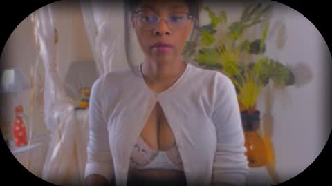 Snapshot of bellahproudly chatting on October 2025 09:19:01 AM Bellah online show from October 2025 09:19:01 AM