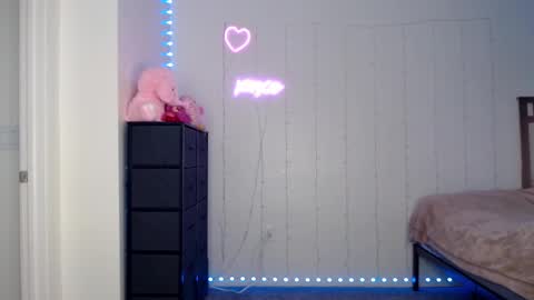 Bella Monroe online show from February 2025 05:53:01 AM