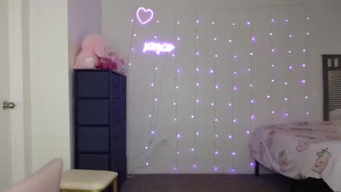 Bella Monroe online show from February 2025 04:47:02 AM